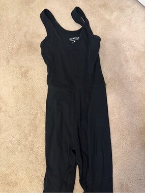 Set Active Black One-Piece Romper